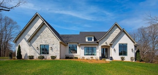 7124 Eagle Ridge Ln, Bowling Green, KY 42103