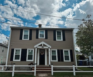 11 Crane St, Pawtucket, RI 02860