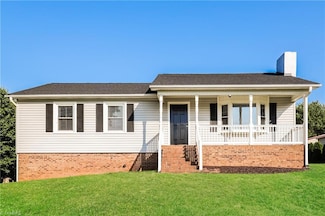 6102 Hunters Ridge Dr, Lexington, NC 27295