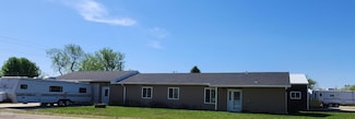 204 Kola Ave, Oakes, ND 58474