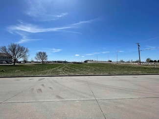 L4B1 30th Ave, Kearney, NE 68845