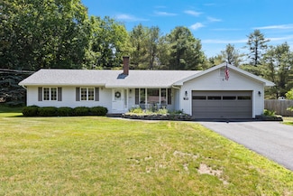 224 Sunderland Dr, Auburn, ME 04210