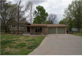 310 W Elm St, Oxford, KS 67119