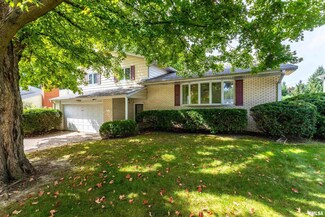2140 Kraftmeyer Dr, Davenport, IA 52803