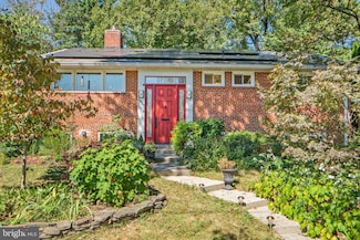 5929 Avon Dr, Bethesda, MD 20814