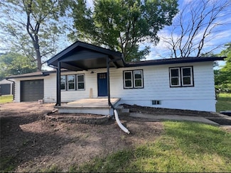 7909 Arnote Rd, Pleasant Valley, MO 64068