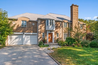 807 Roslyn Terrace, Evanston, IL 60201