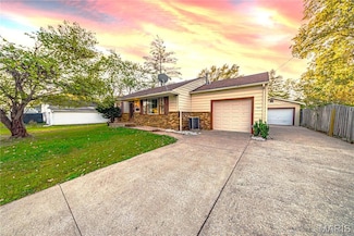 1002 N Madison St, Marion, IL 62959