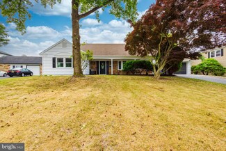15 Tempest Ln, Willingboro, NJ 08046