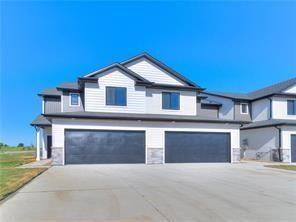5580 Cedar Dr, Pleasant Hill, IA 50327