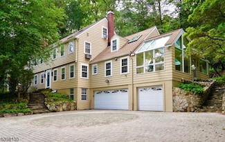 18 Lake Shore Dr, Montville, NJ 07045