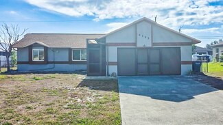 2123 NE 6th Place, Cape Coral, FL 33909