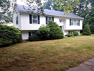 14 Schooner Dr, South Dartmouth, MA 02748