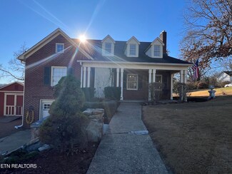 306 Central St, Clinton, TN 37716