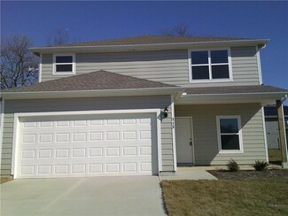 713 Roseberry Dr, Paola, KS 66071