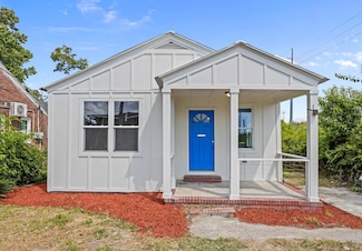 1806 Calvert St, North Charleston, SC 29405