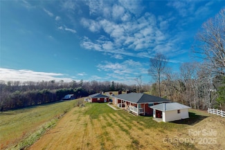 598 Miles View Dr, Mills River, NC 28759