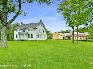 4082 County Route 26, Greenville, NY 12083