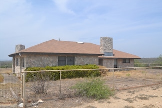 41498 Highway 90, Comstock, TX 78837