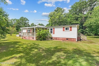 136 Smedley Ln, Maysville, NC 28555
