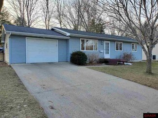 1468 1468 Leonard St, St. Peter, MN 56082