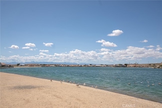 27857 Hummingbird Ln, Helendale, CA 92342