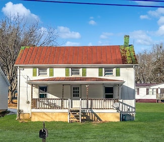 280 Hurt St, Chatham, VA 24531