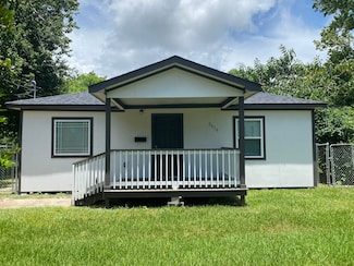 2016 Magnolia Dr, La Marque, TX 77568