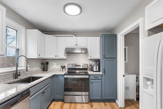 101 Winnicutt Rd Unit 2, Stratham, NH 03885