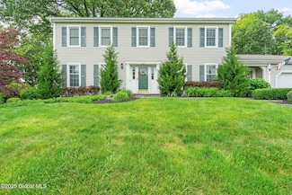 17 Greyledge Dr, Albany, NY 12211