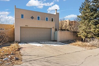 2562 Camino San Patricio, Santa Fe, NM 87505