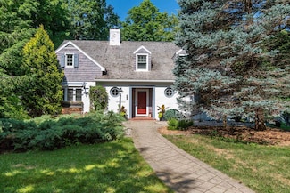 825 Mcbride Rd, Madison, WI 53704