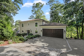 150 Pemberwick Rd, Greenwich, CT 06831