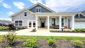 33 Silverthorne Ct, Hendersonville, NC 28792