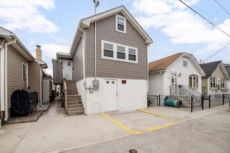 12 W 14th Rd, Broad Channel, NY 11693