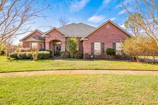 1292 Soaring Blvd, Cantonment, FL 32533