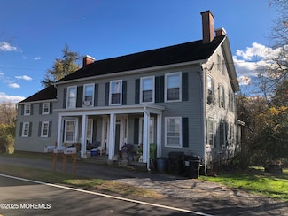 5 Pleasant Valley Rd, Holmdel, NJ 07733