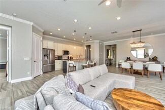 4725 Formosa Dr, Naples, FL 34119