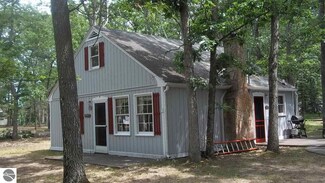 3701 Little Island Dr, National City, MI 48748