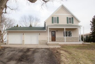 404 Booth St, Fox Lake, WI 53933