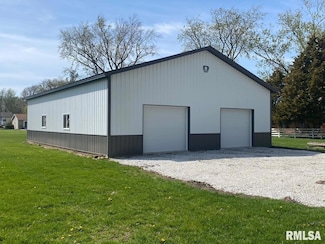 248 S Alkire St, Greenview, IL 62642