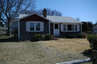 4 Bayberry Rd, Harwich Port, MA 02646