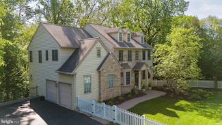 17 Sandy Run Rd, Yardley, PA 19067