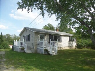 576 Main Rd, Eddington, ME 04428
