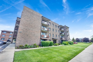 7945 S Oketo Ave Unit 404, Bridgeview, IL 60455