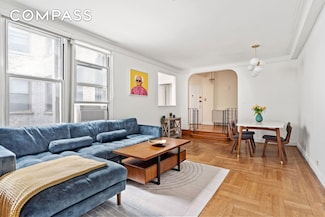 225 W 25th St Unit 5D, New York, NY 10001