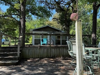 18510 Westside Dr, Erie, KS 66733