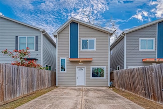 119 E 32nd St, Houston, TX 77018
