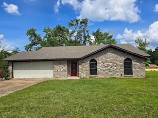 393 Rosewood Dr, Jasper, TX 75951