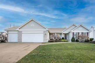 1425 Wilkesboro Dr, O Fallon, MO 63368